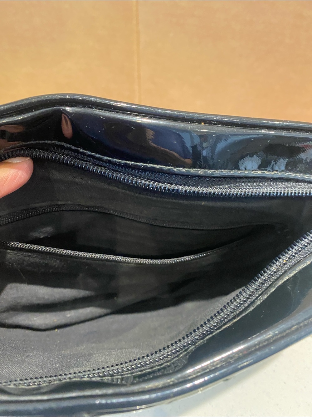Sleek Black faux glossy bag - Picture 10 of 13